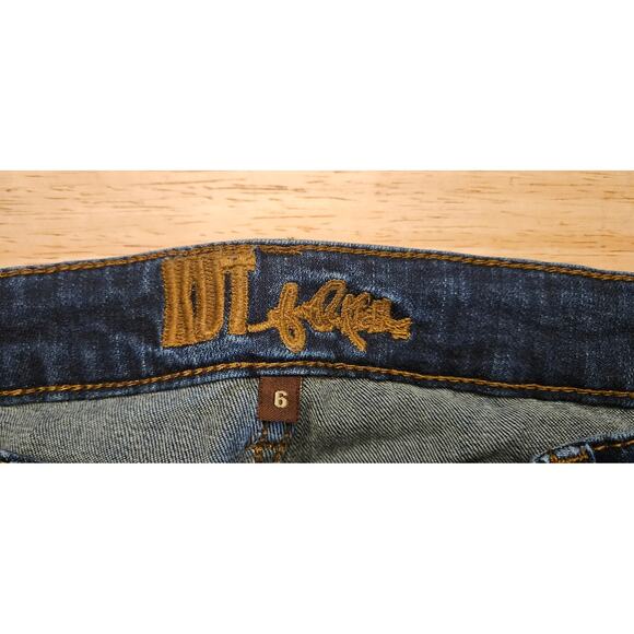 Kut‎ from the Kloth Women's Size 6 Straight Leg Jean - Picture 5 of 10